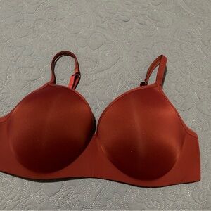 Victoria's Secret Wine Colored Seamless/wireless Bra with Molded Cups
